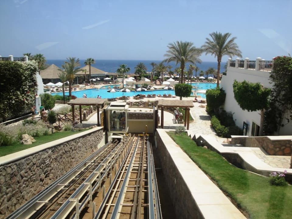 Zbawienna kolejka Safir Sharm Waterfalls Resort
