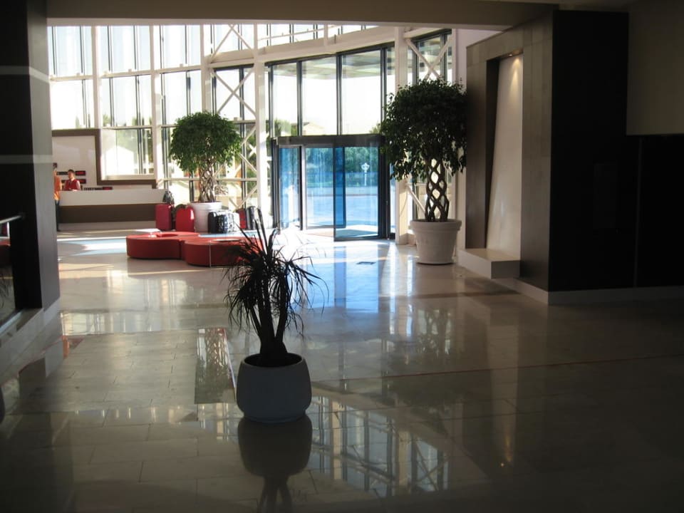 Hoteleingang Venosa Beach Resort & Spa