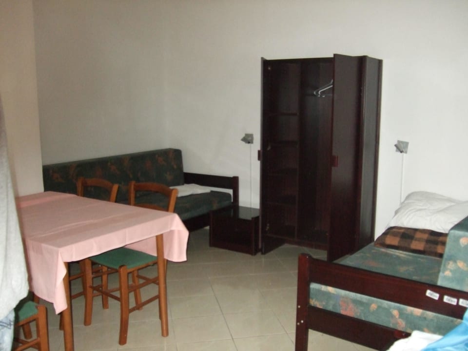 Zusatzbetten in der Wohnküche Apartments Kanegra Plava Laguna