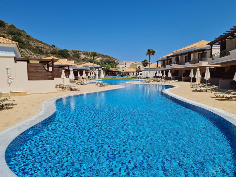 Pool La Marquise Luxury Resort Complex