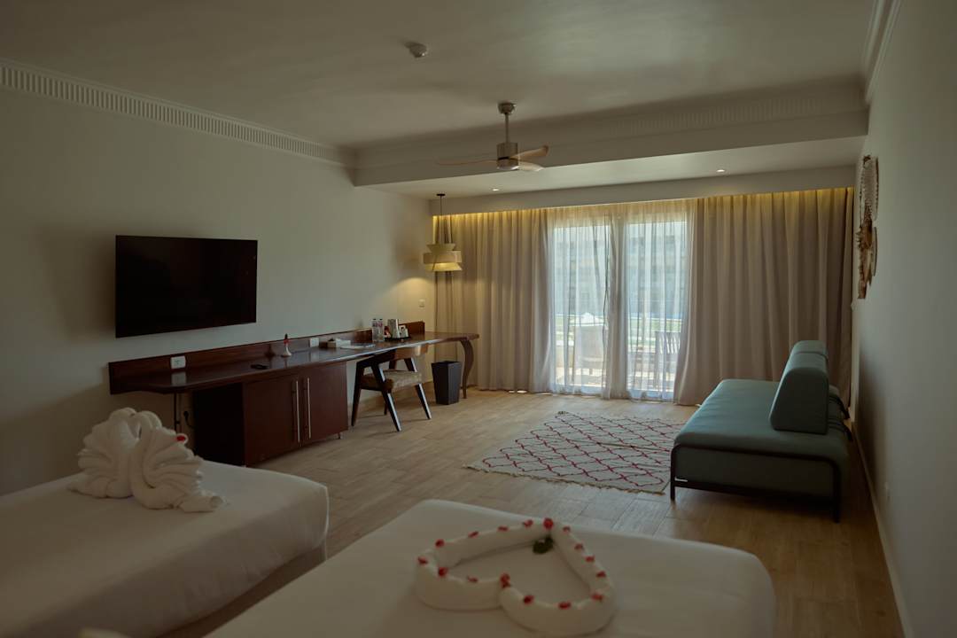 Zimmer Diamond Beach by Pearl Resort