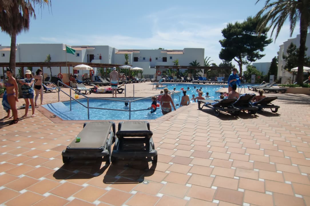 Pool auch für Schwimmer Insotel Tarida Beach Resort & Spa