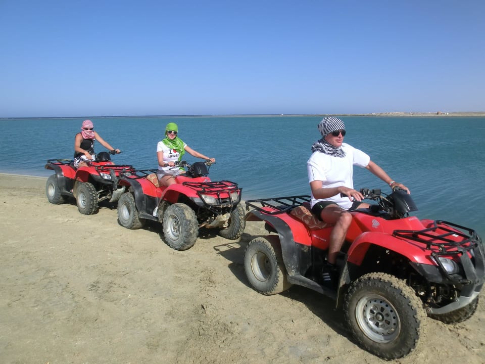 Gita con il quad Malikia Resort Abu Dabbab