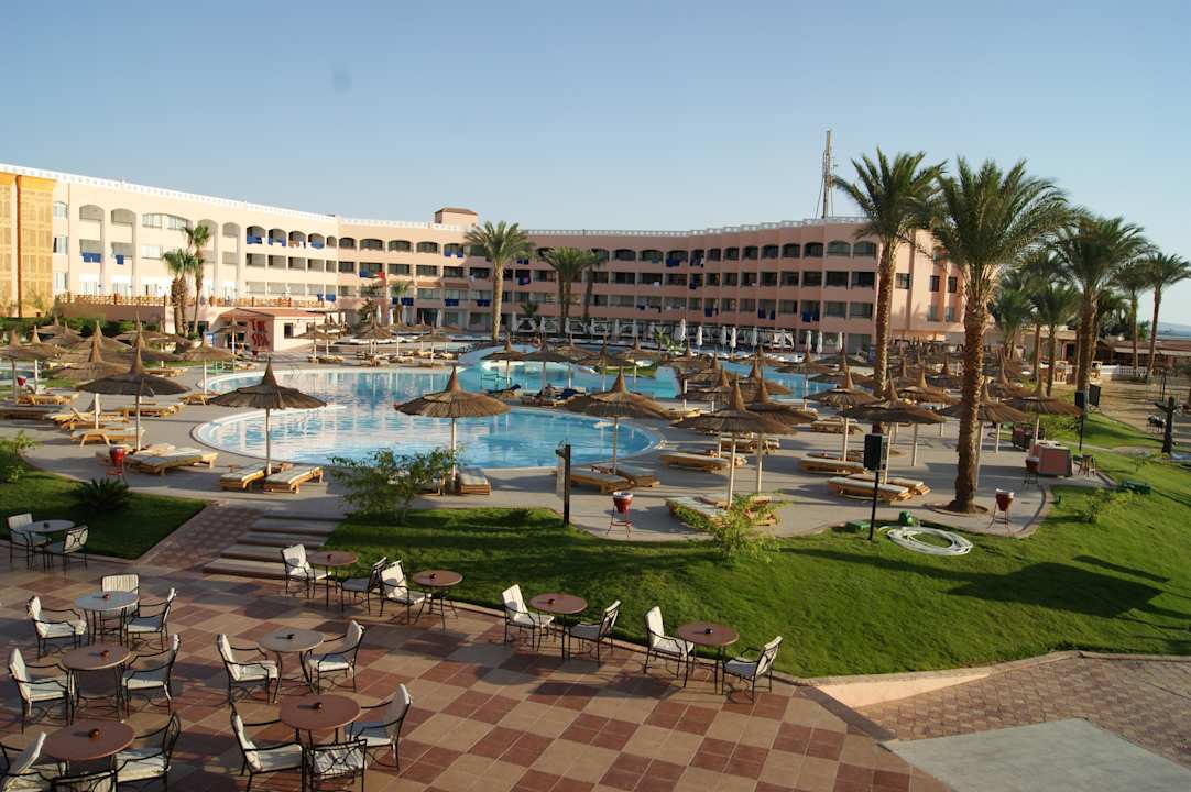 Hauoptpool am Strand Beach Albatros Resort