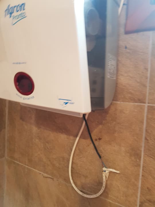 Strand Well Palace Side