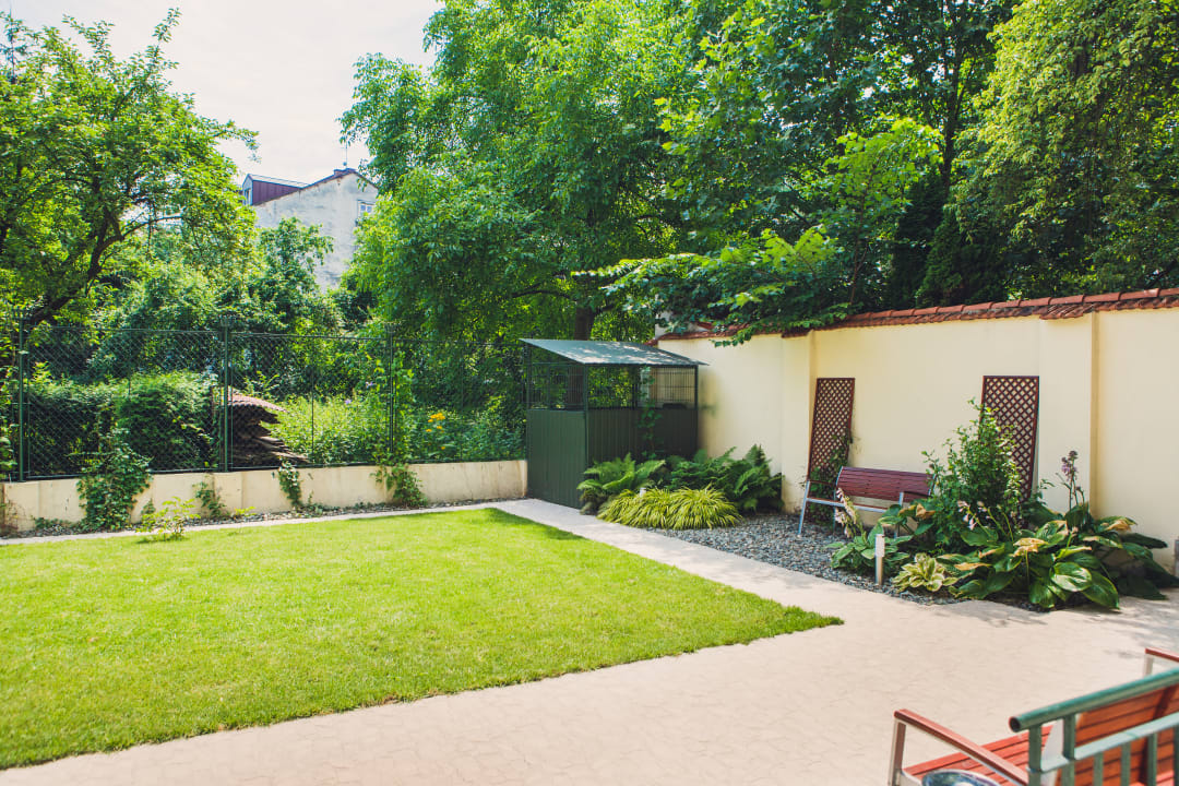 Gartenanlage Apartments 4 Seasons Kraków