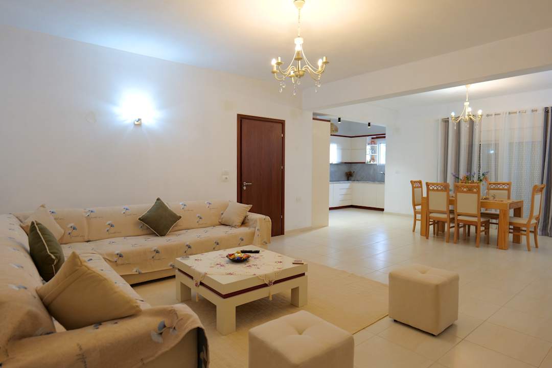 Zimmer Pink Holiday Sarande