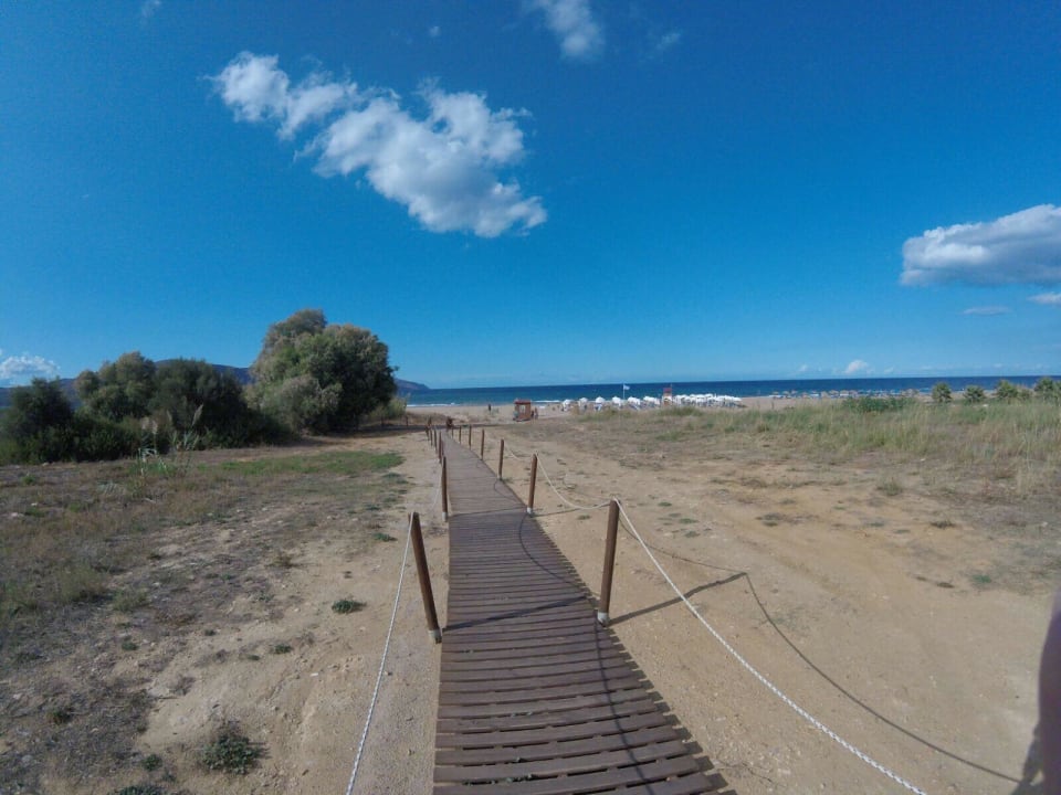 Weg zum Strand HARPIN Georgioupolis Resort Aquapark & SPA