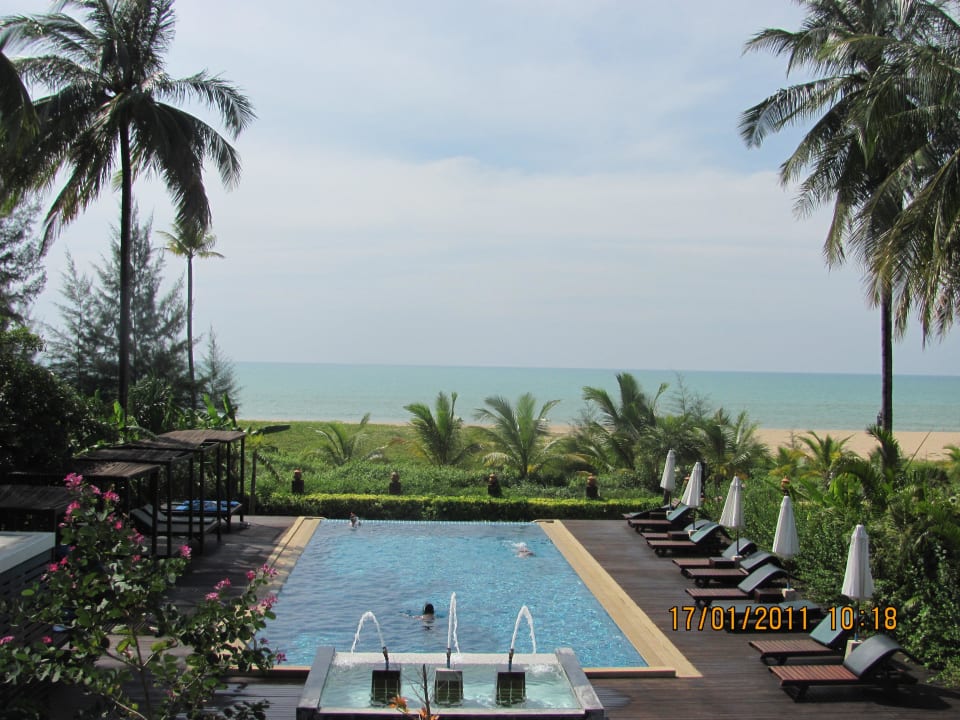 Ruhiger Pool mit Meerblick Khaolak Orchid Beach Resort