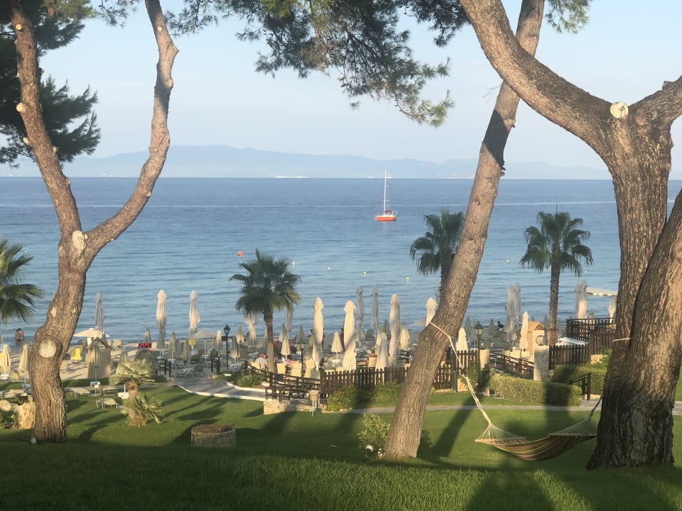 Strand Aegean Melathron Thalasso Spa Hotel