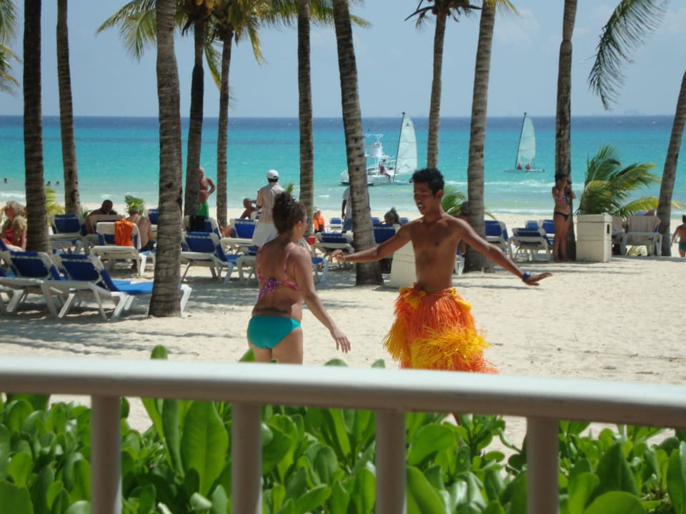 Beach Party Hotel Riu Palace Riviera Maya