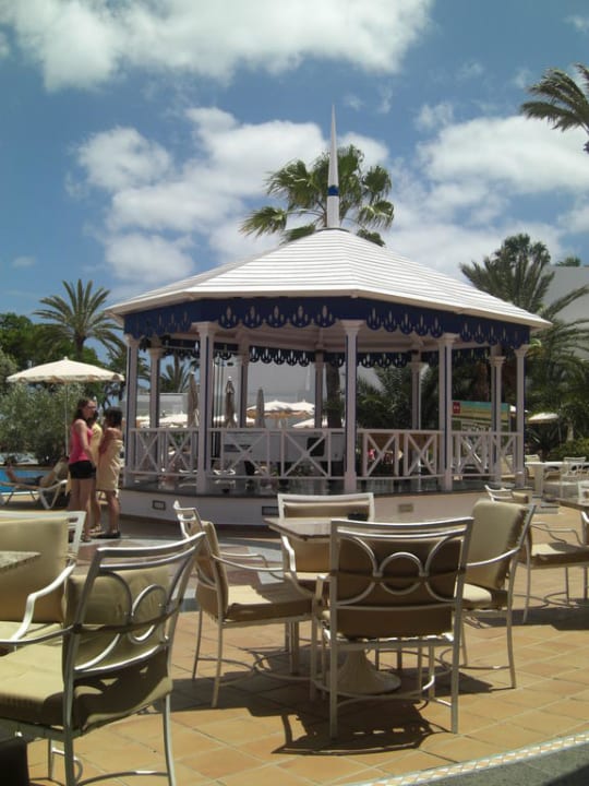 Blick von der Bar zum Billardpavillon Hotel Riu Paraiso Lanzarote