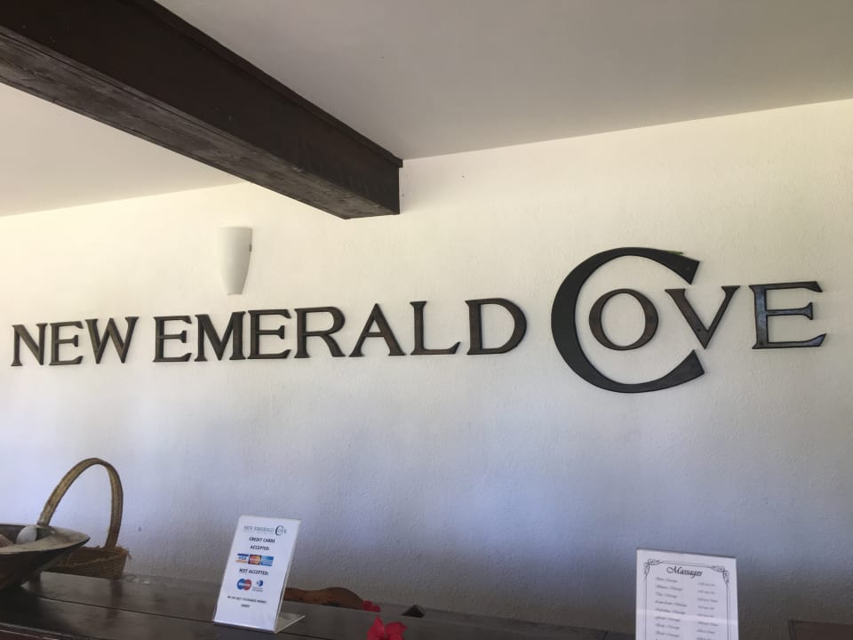 Lobby Hotel New Emerald Cove