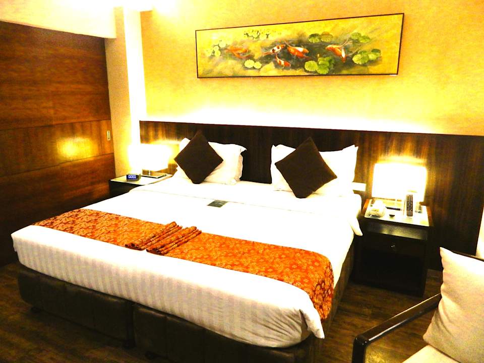 Zimmer RAMADA Manila Hotel