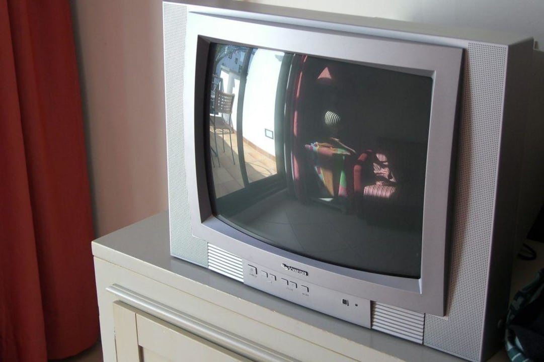 Wohnzimmer: TV-Gerät allsun App.-Hotel Albatros