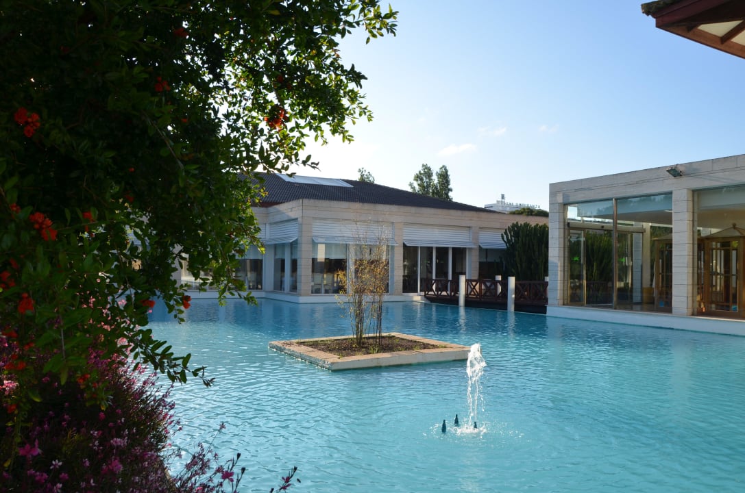 Rückseite der Lobby mit Blick auf das Restaurant Prinsotel La Dorada