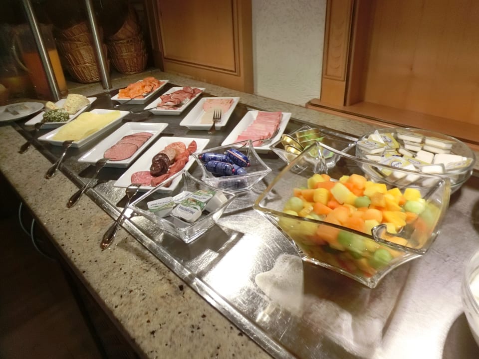 Frühstücksbuffet am 01.05.18 nach Reklamation Jagdhof Klein-Heilig-Kreuz