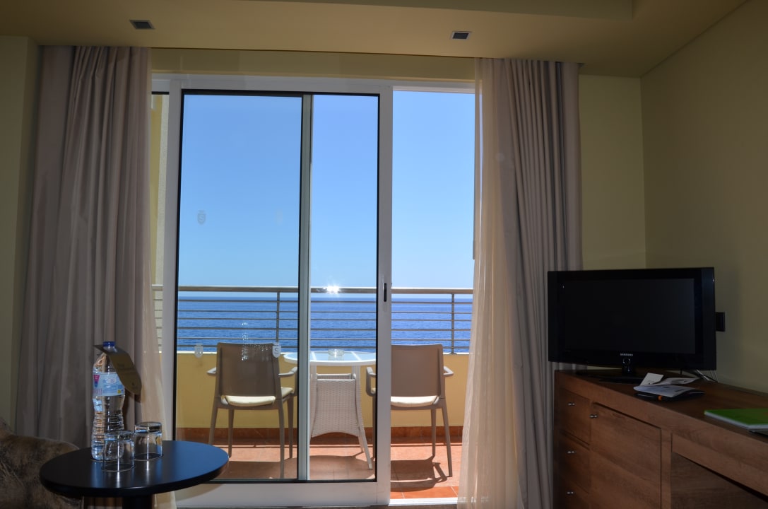 Zimmer Calheta Beach