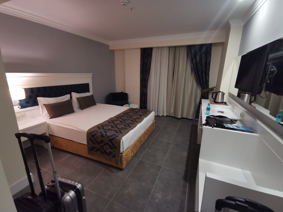 Zimmer Dream World Palace Hotel