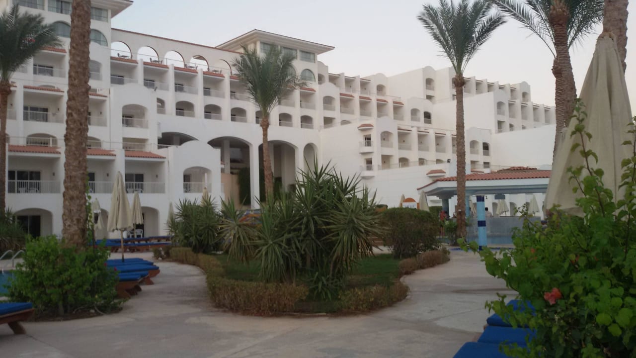 Rund um den Pool schön angelegt Siva Sharm