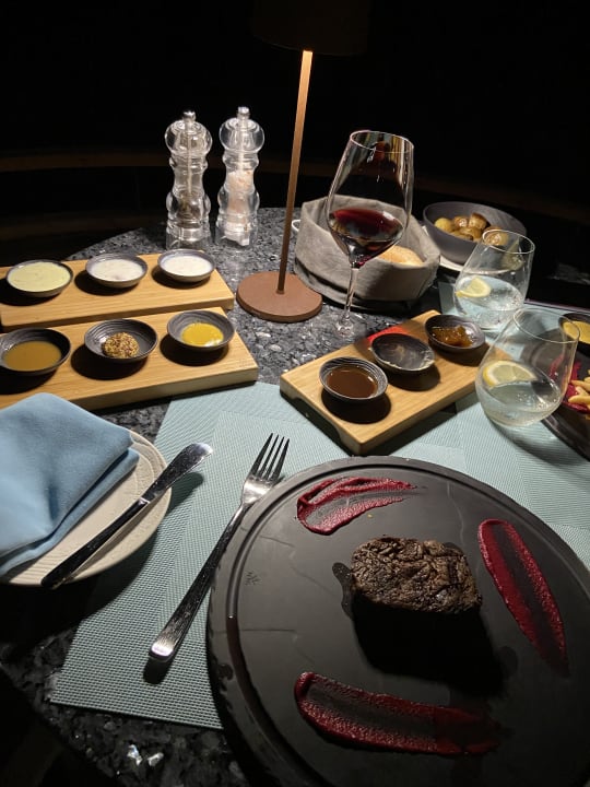 Gastro Outrigger Maldives Maafushivaru Resort