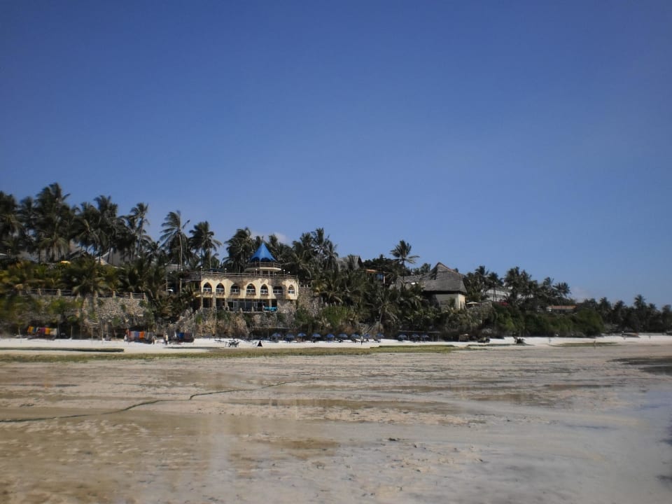 Ebbe Bahari Beach Hotel