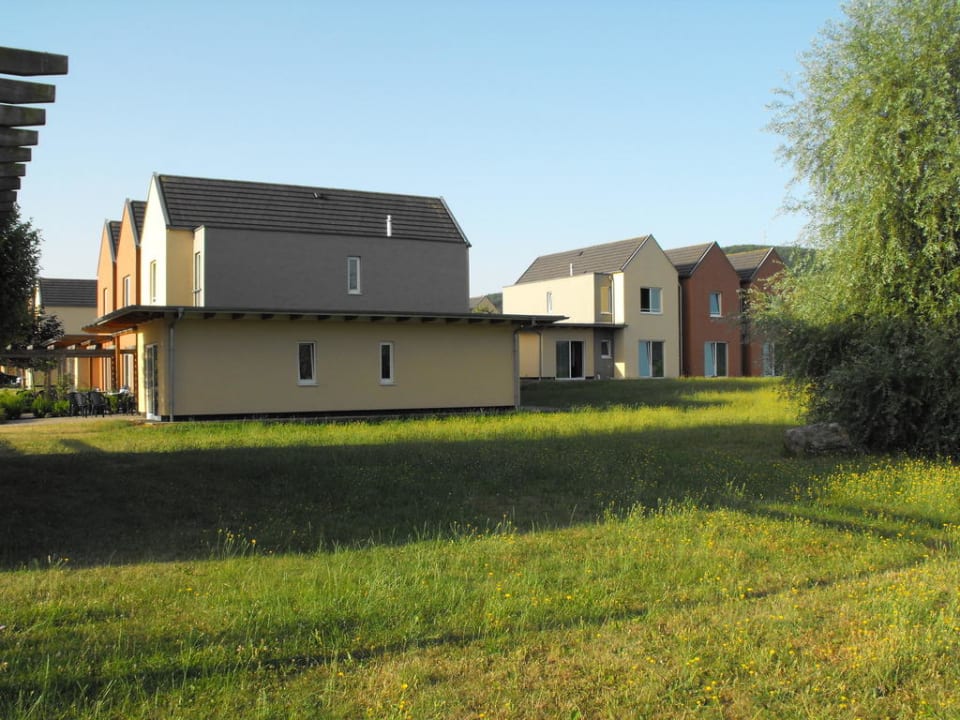 Häuser und Rasenanlage Eurostrand Resort Moseltal