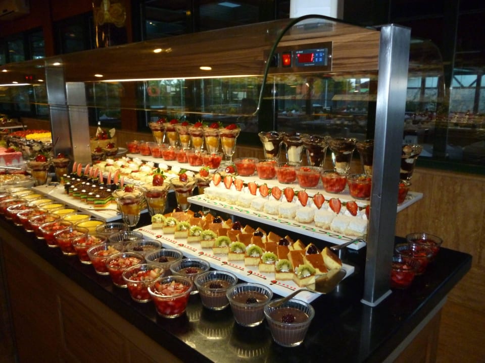 Lecker Kuchen Hotel Meryan