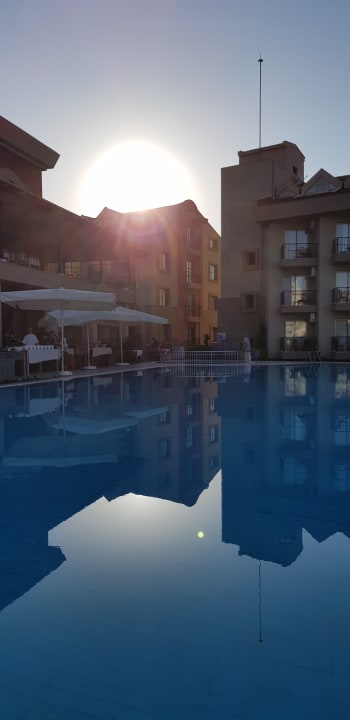 Pool Hotel Victory Resort