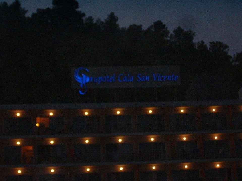 Das Hotel bei Nacht El Somni Ibiza Dream Hotel by Grupotel