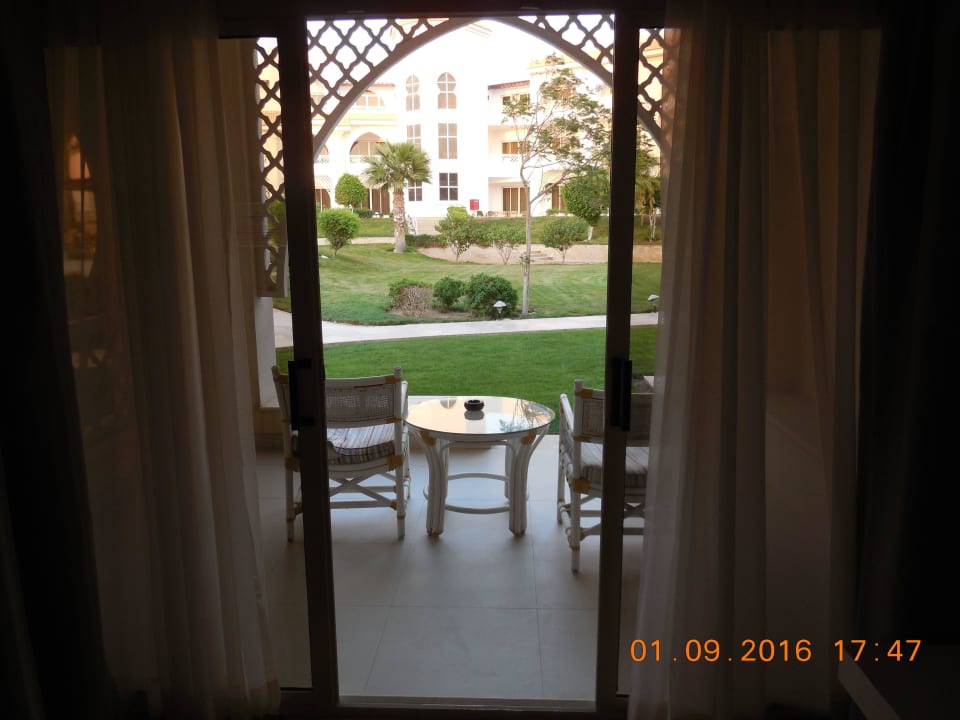 Terrasse vom Chaletzimmer aus Old Palace Resort Sahl Hasheesh