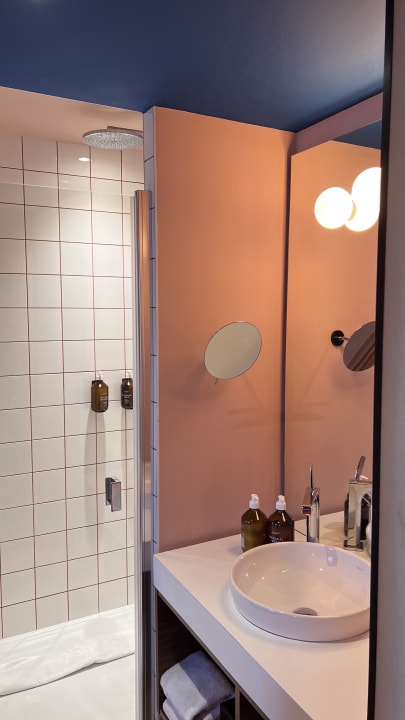 Zimmer 25hours Hotel Terminus Nord