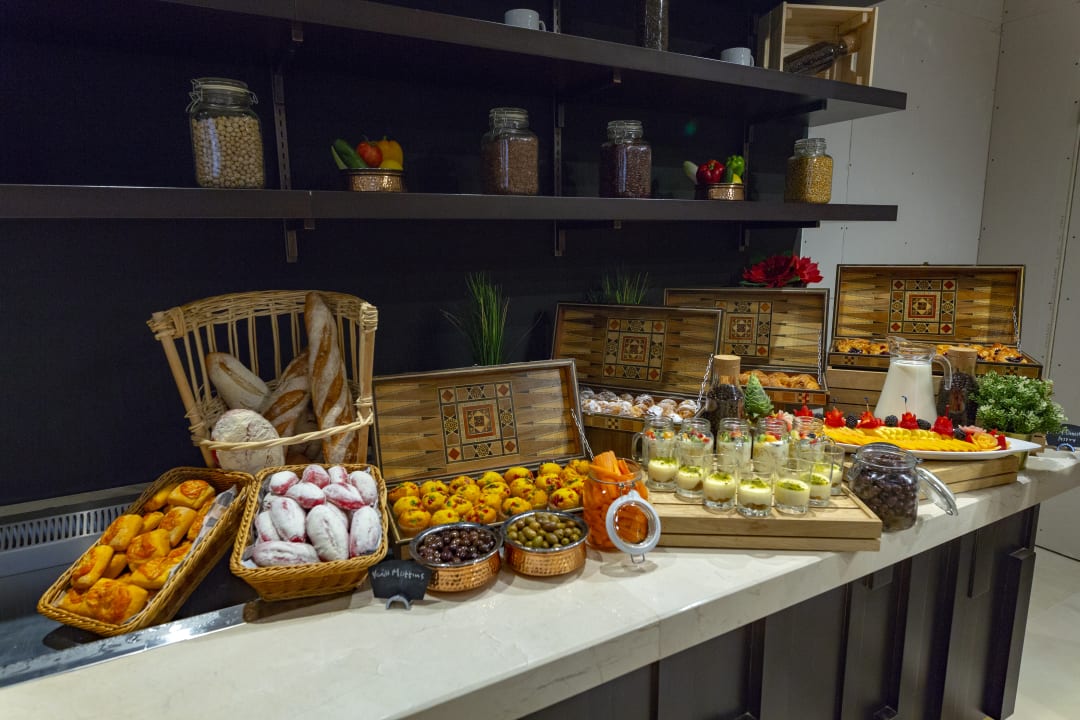 Gastro Four Points by Sheraton Production City, Dubai