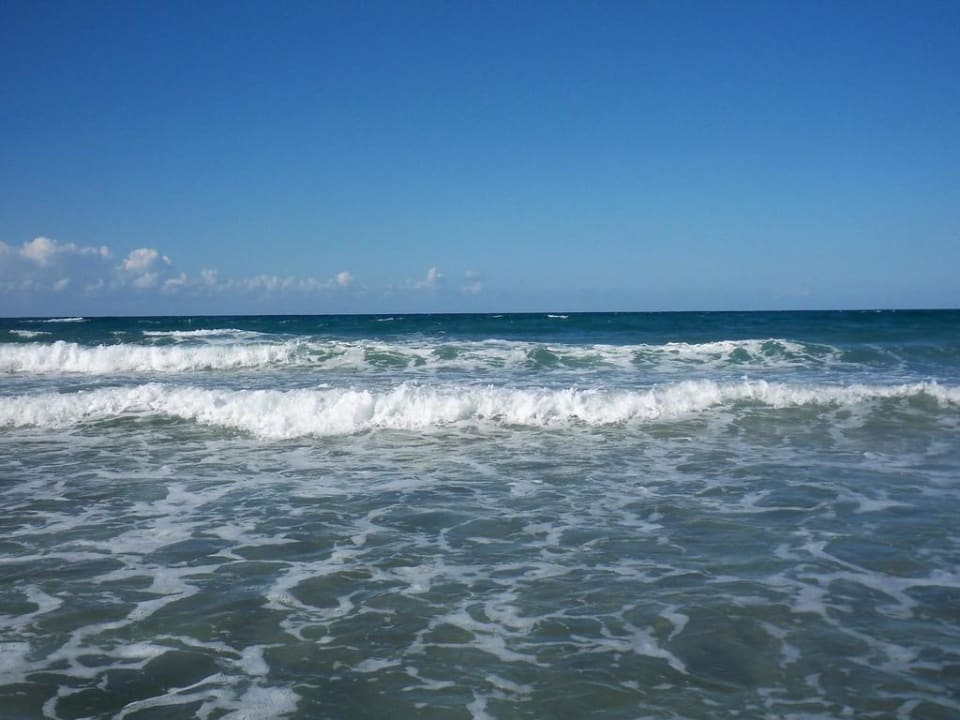 Hohe Wellen gibt es auch Atlantica Mikri Poli Crete