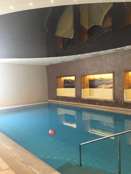 Pool Hotel Wiesenhof Garden Resort