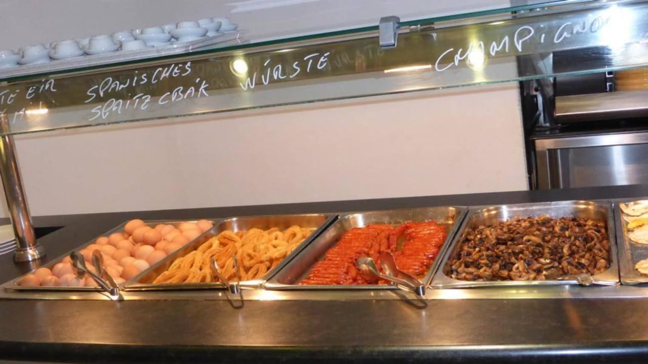 Frühstück allsun Hotel Lucana