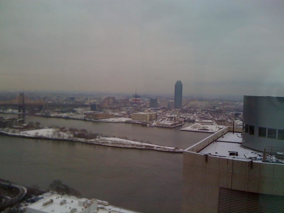 Blick auf Queens Millennium Hilton New York One UN Plaza