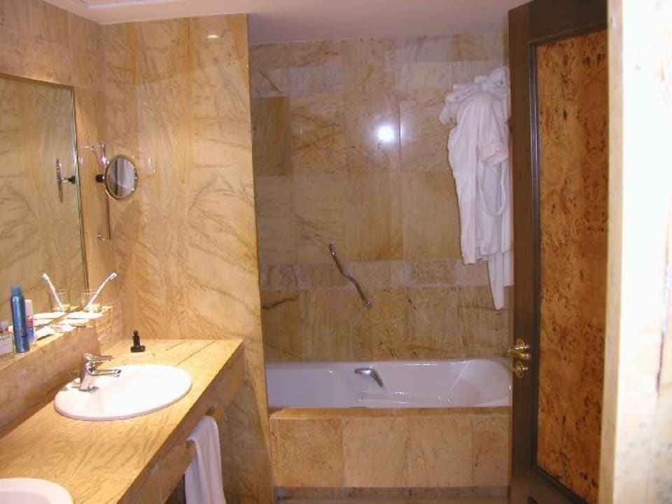 Das Bad Hotel Serrano Palace