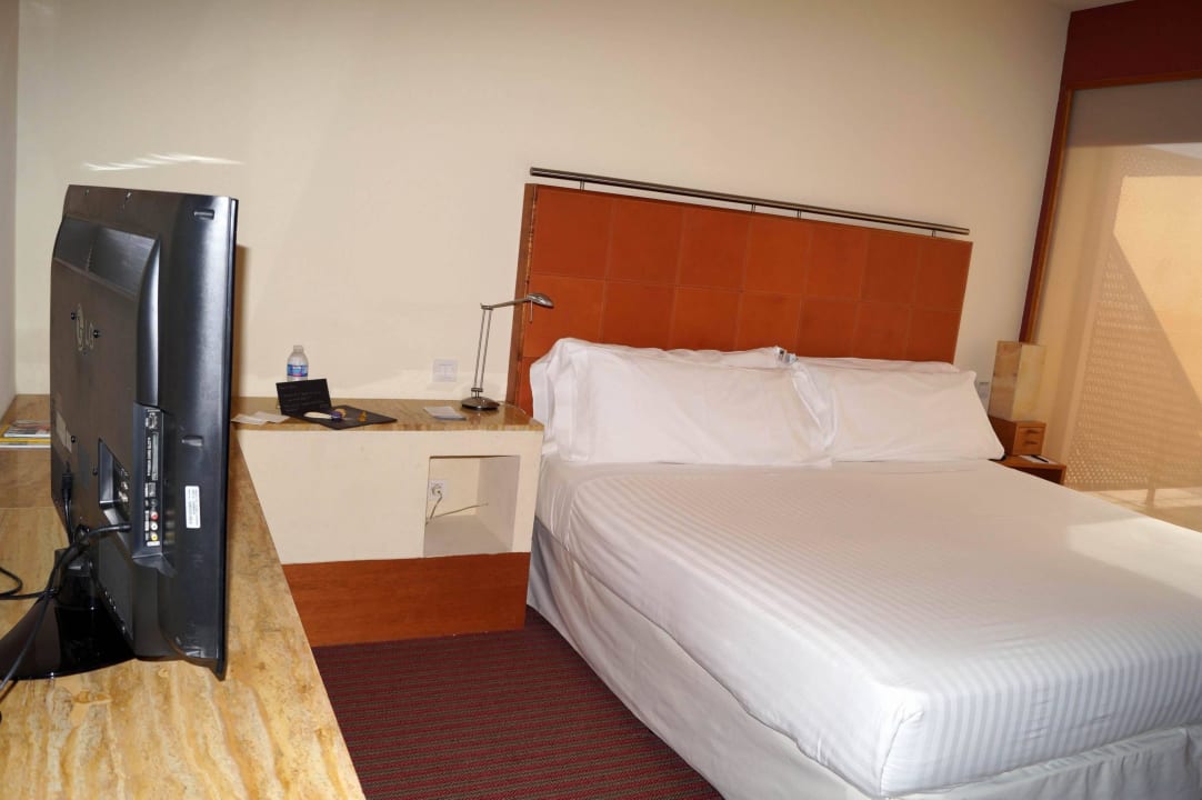 Zimmer und deren Ausstattung Hotel Melia Bilbao