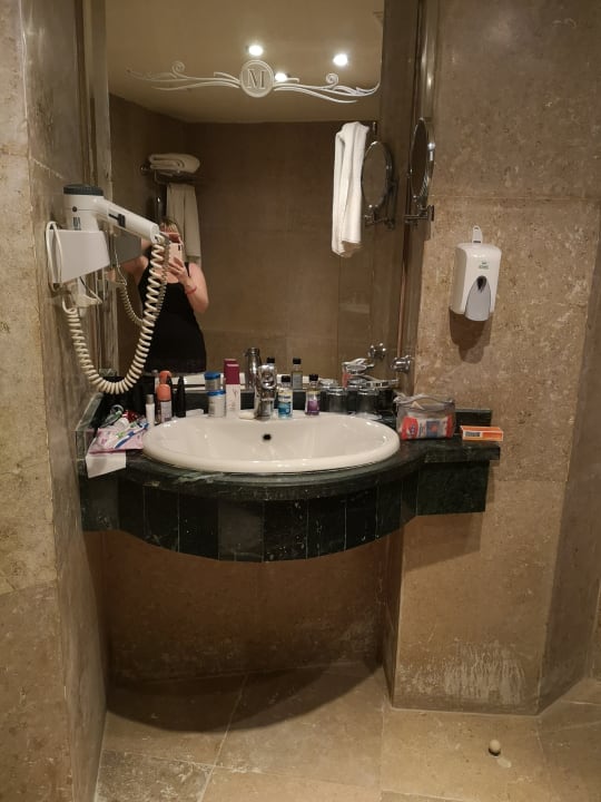Zimmer Moreno Horizon Spa & Resort