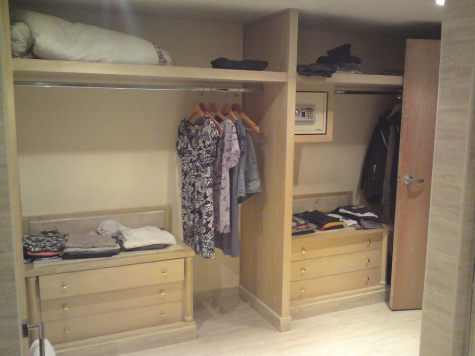 Kleiderschrank Suite Iberotel Palace