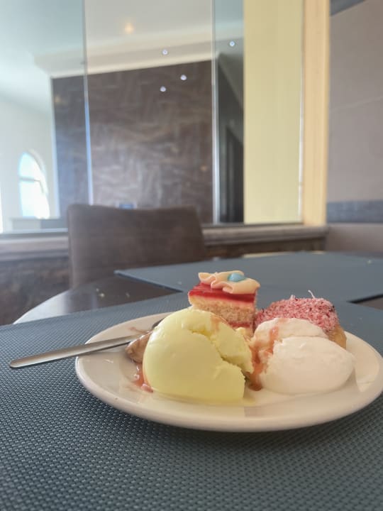 Gastro Hotel Kouros Palace