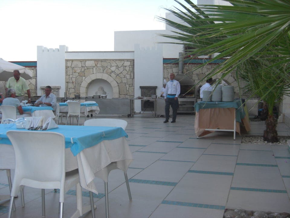 Terrasse wo man speissen kann Salmakis Resort & Spa