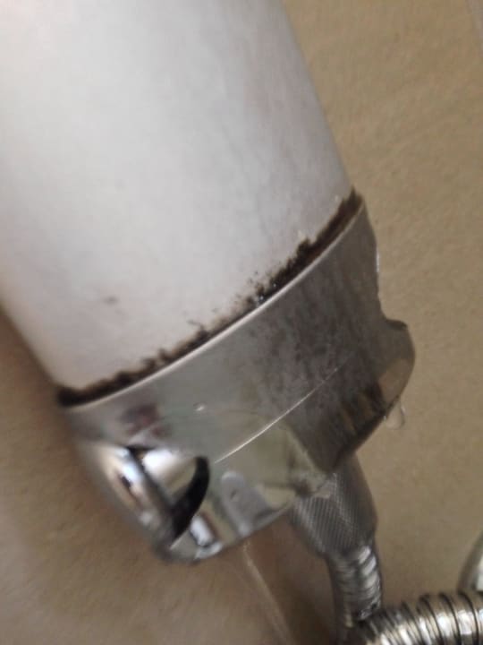 Dusche Kavos Beach apartments and studios