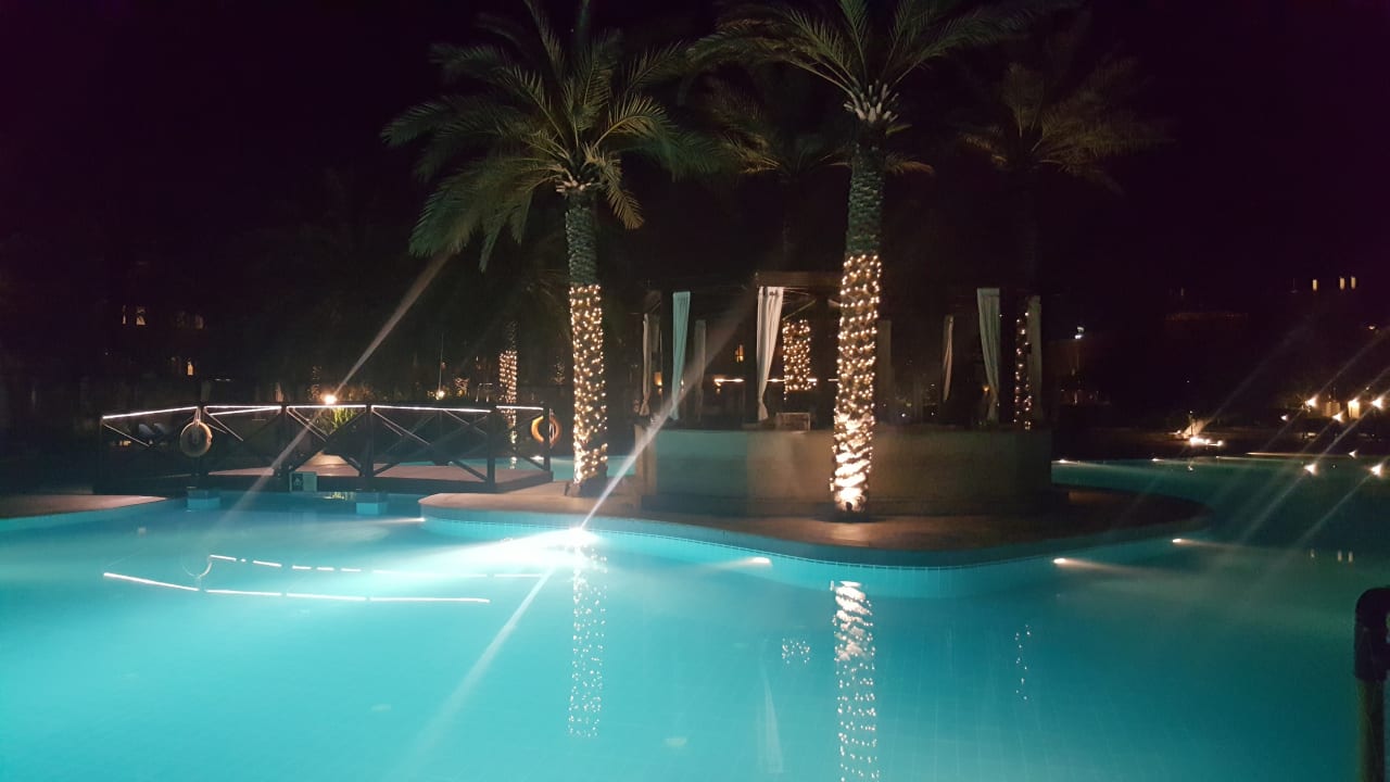 Pool Miramar Al Aqah Beach Resort