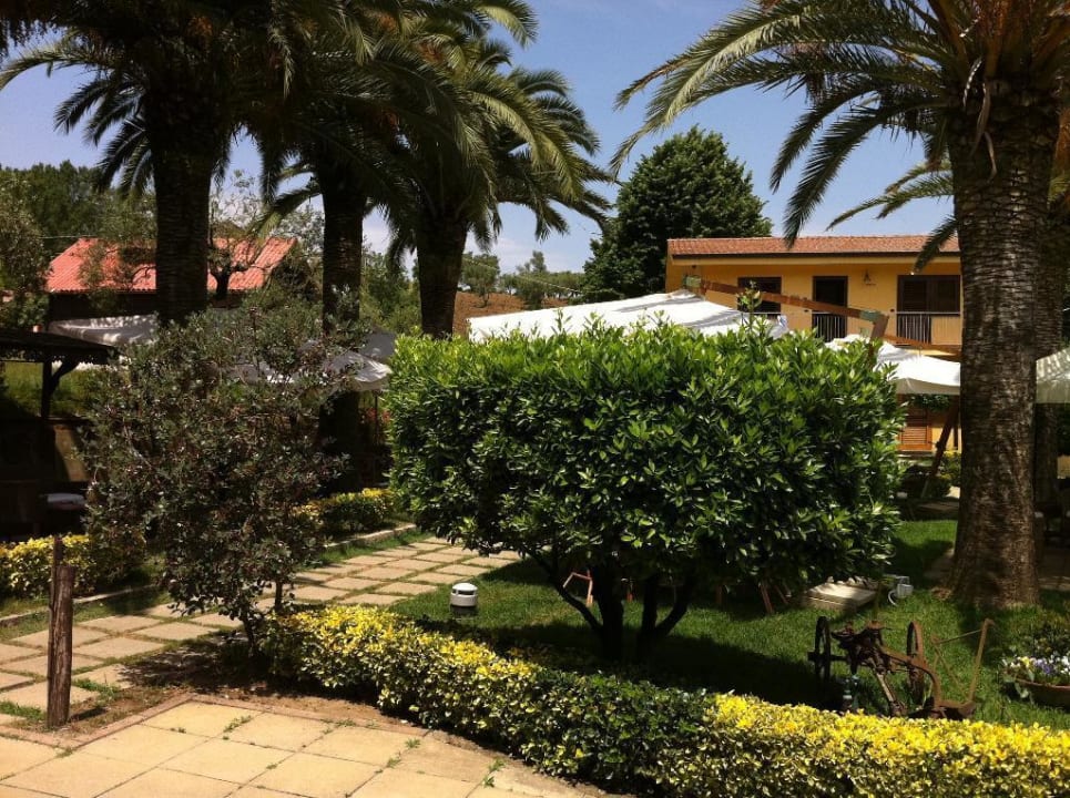 Entrata Agriturismo Il Borgo Sul Lago