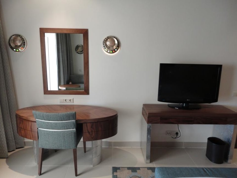 Schlafraum unserer Deluxe-Suite Hilton Marsa Alam Nubian Resort
