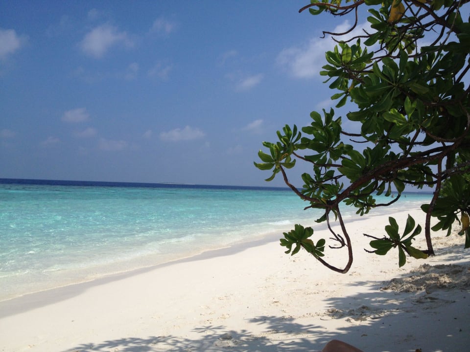 Sandstrand bei Ebbe Adaaran Select Meedhupparu Island Resort - Premium All Inclusive