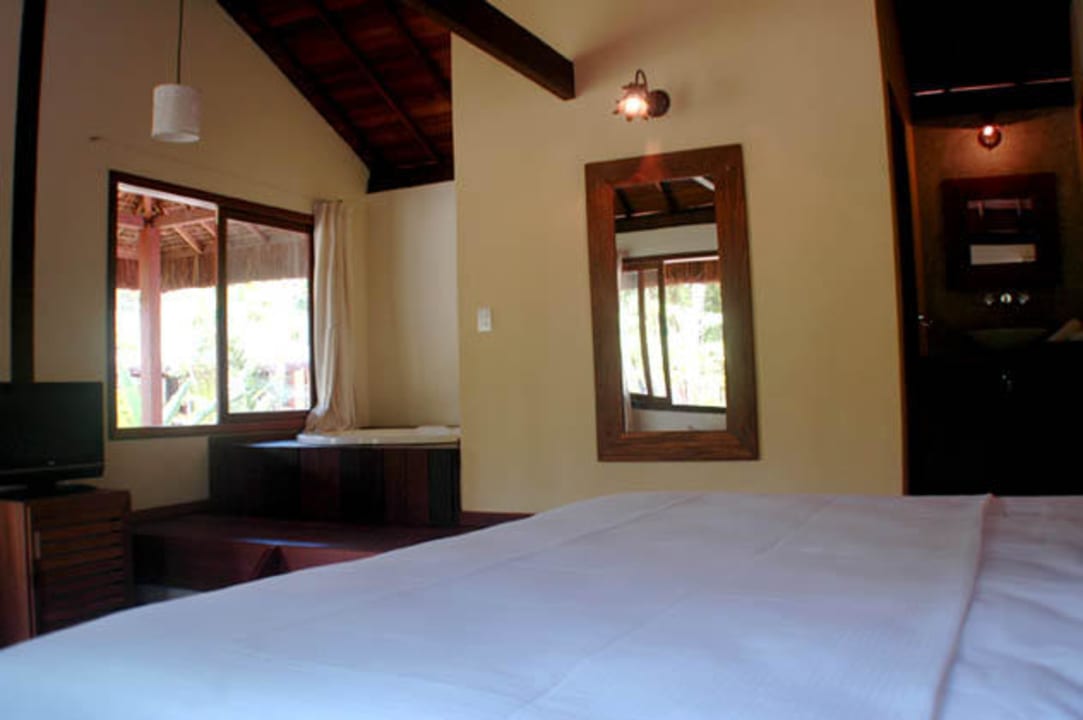 Room and Jacuzzi Hotel Vila dos Orixas