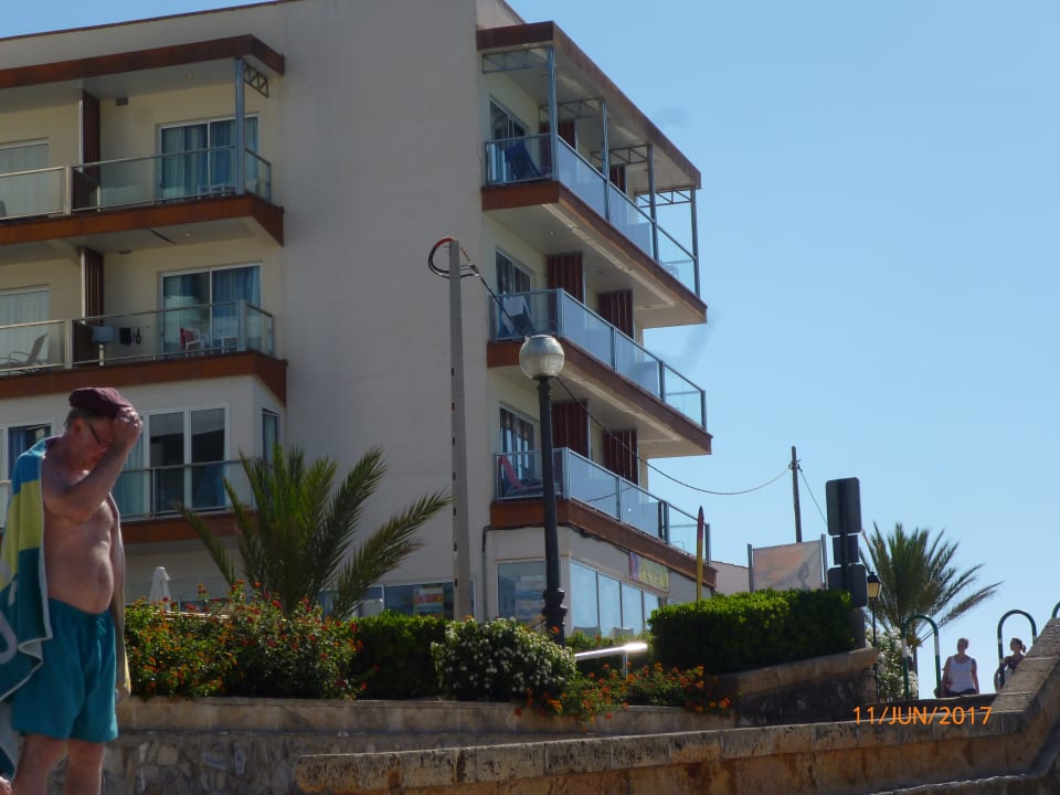 Außenansicht Hotel Clumba